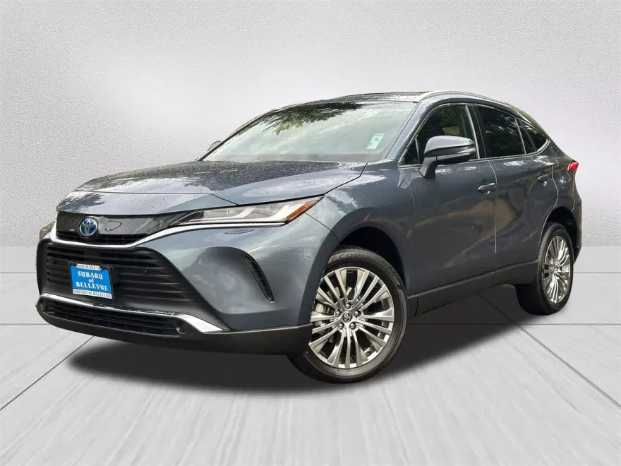 2022 Toyota Venza XLE photo 1