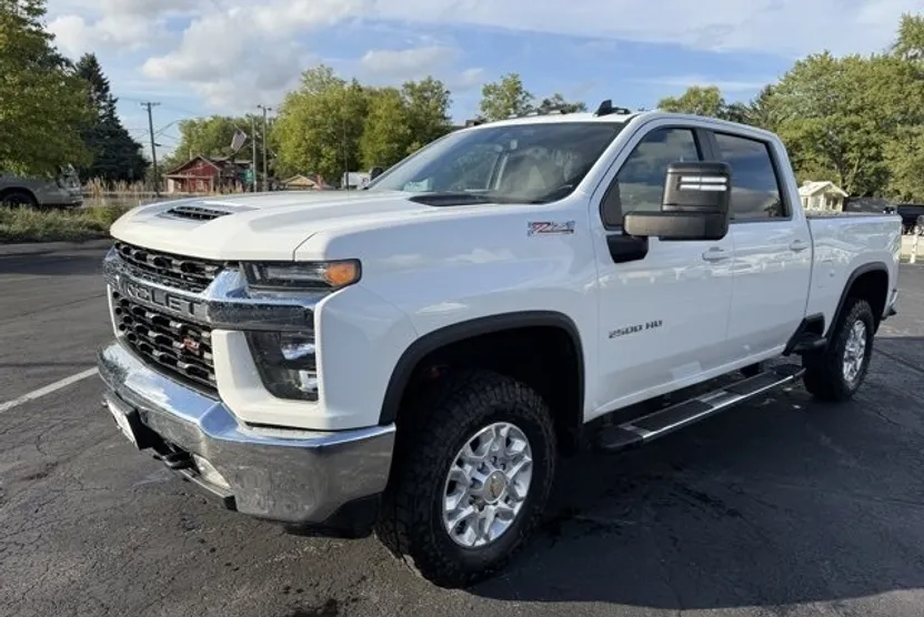 2021 Chevrolet Silverado 2500HD LT photo 1