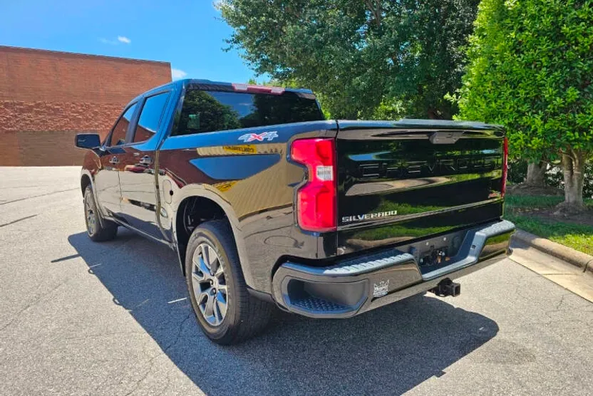 2019 Chevrolet Silverado 1500 RST photo 1