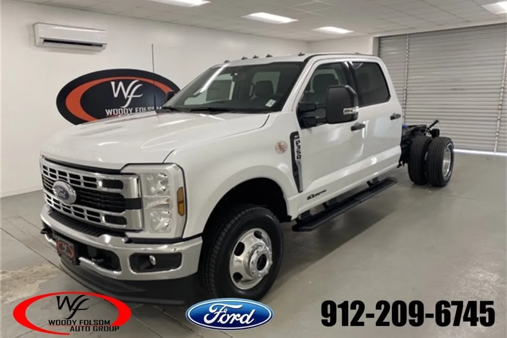 2025 Ford F-350 photo 1