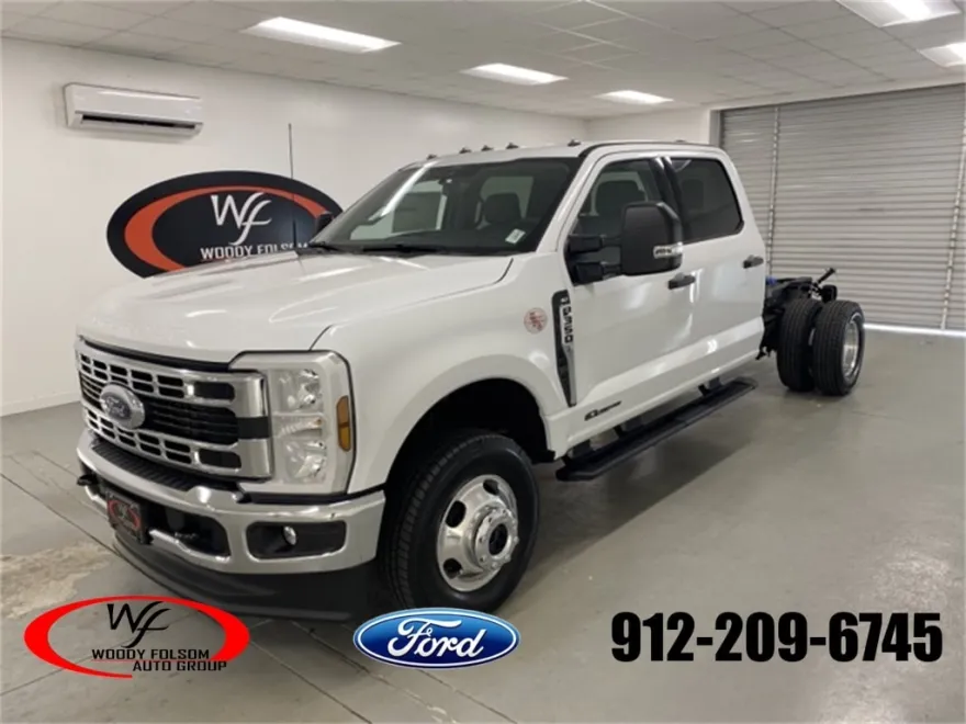 2025 Ford F-350 photo 1
