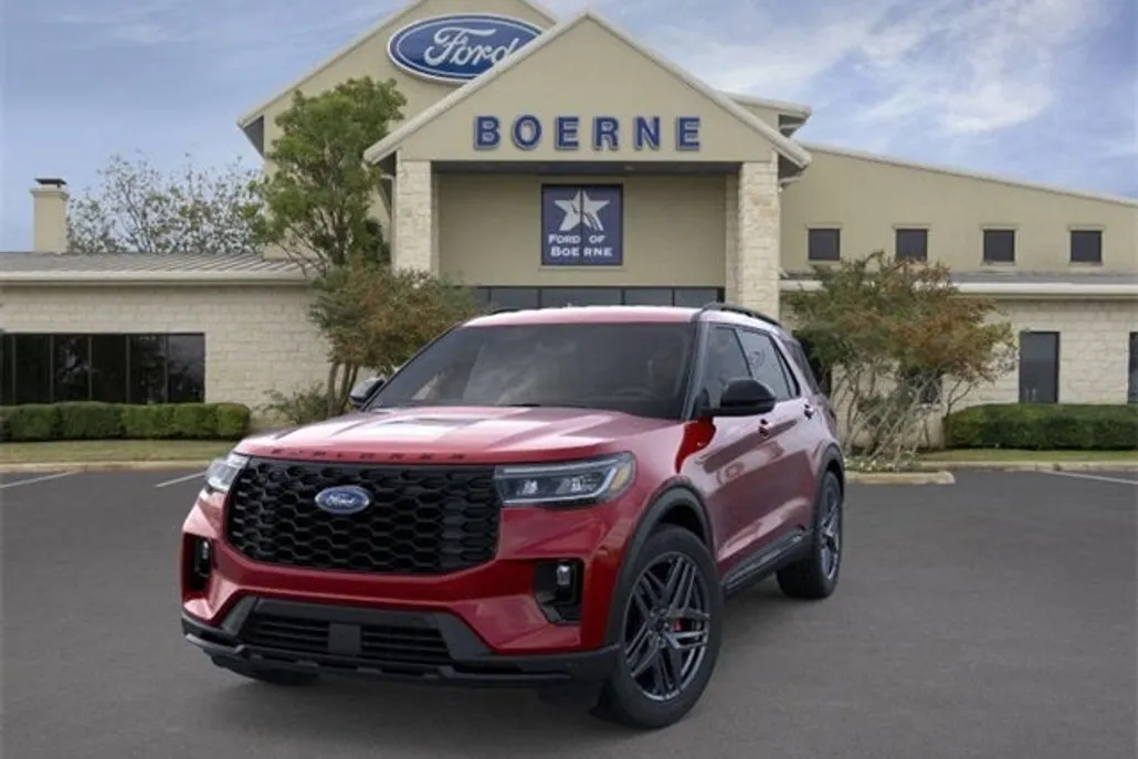 2025 Ford Explorer ST-Line photo 1