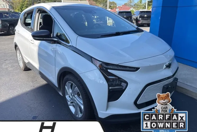 2023 Chevrolet Bolt EV 1LT photo 1