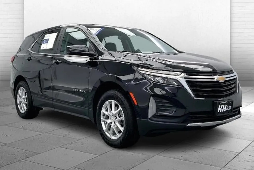 2023 Chevrolet Equinox LT photo 1