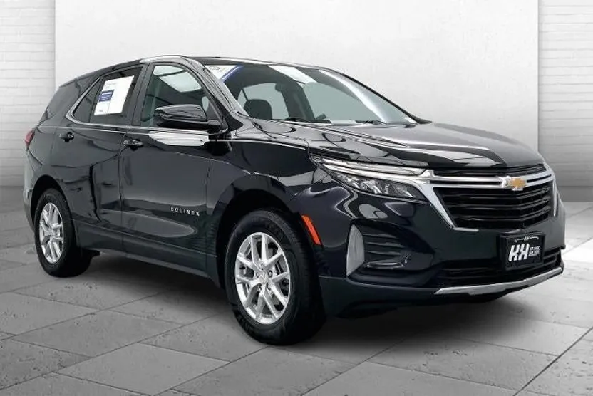 2023 Chevrolet Equinox LT photo 1