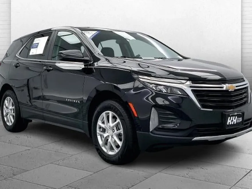 2023 Chevrolet Equinox LT photo 1