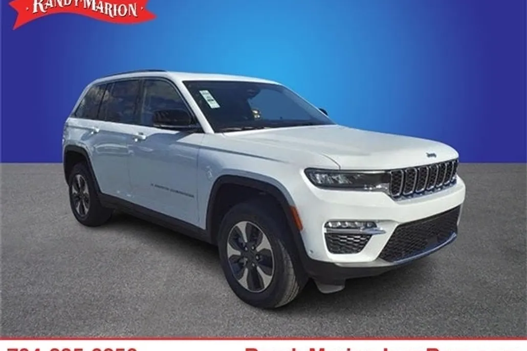 2022 Jeep Cherokee Base photo 1