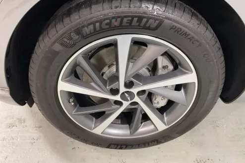 2025 Genesis GV80 2.5T Advanced photo 3