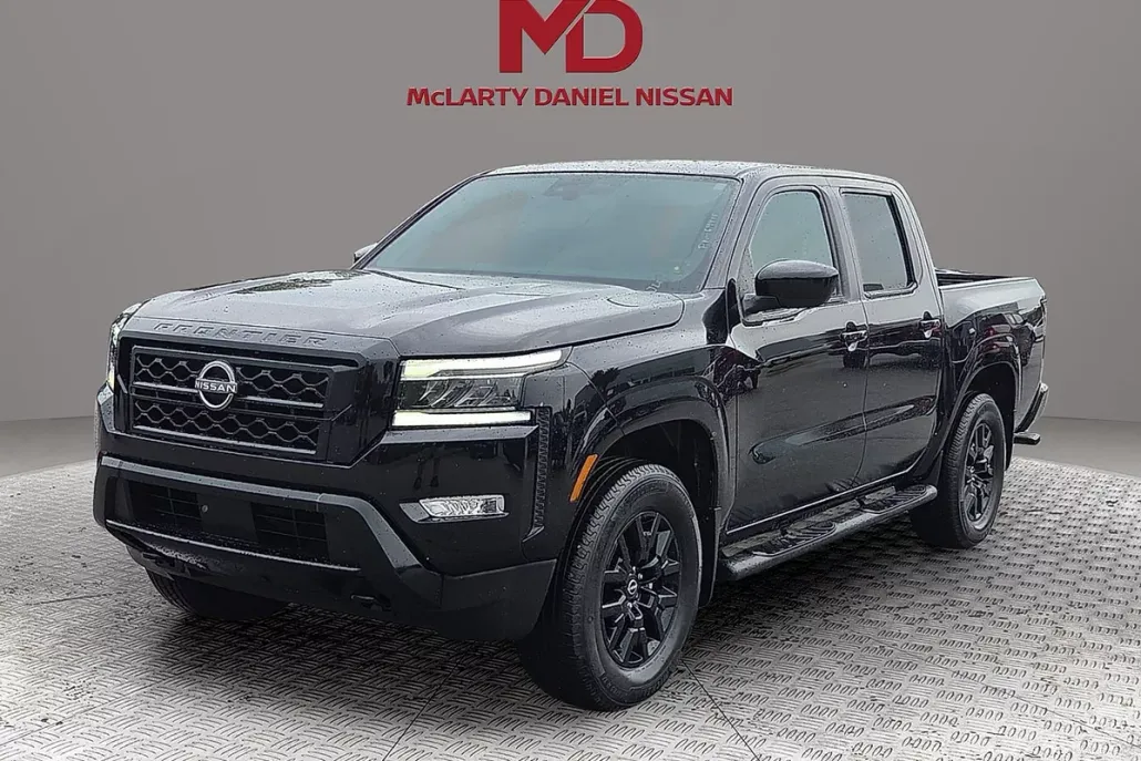 2023 Nissan Frontier SV photo 1