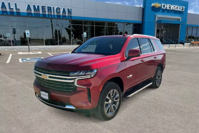 2021 Chevrolet Tahoe LT photo 1