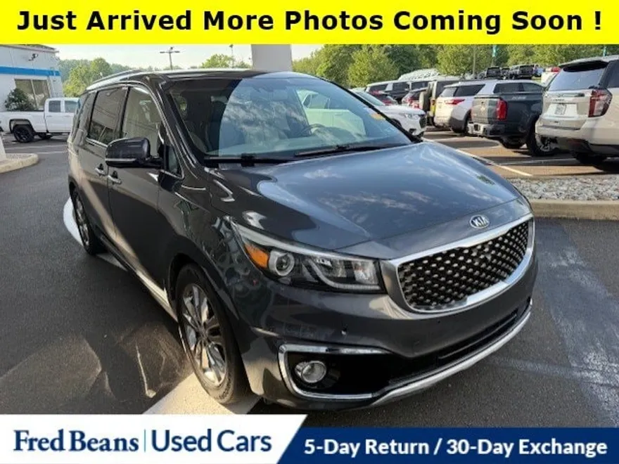 2016 Kia Sedona SXL photo 1