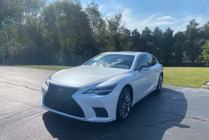 2022 Lexus LS 500 photo 1