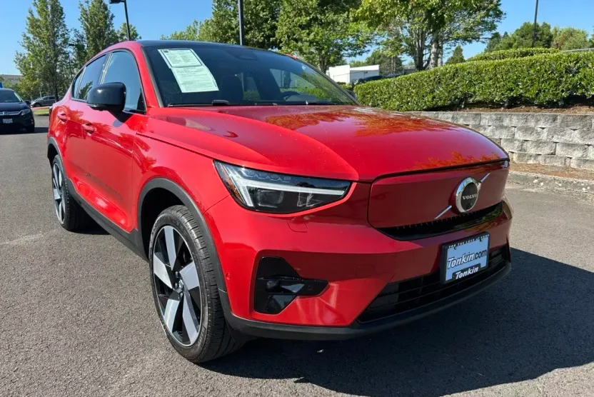 2023 Volvo C40 Recharge Ultimate photo 1
