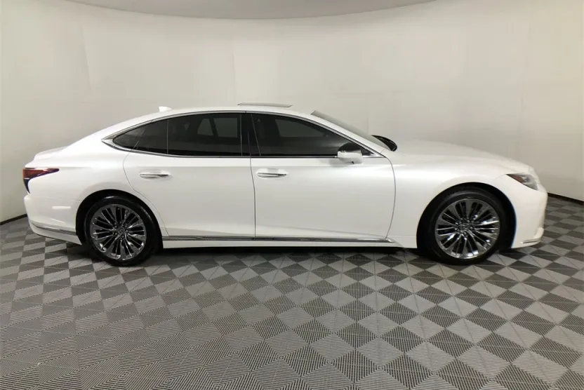 2021 Lexus LS 500 photo 1