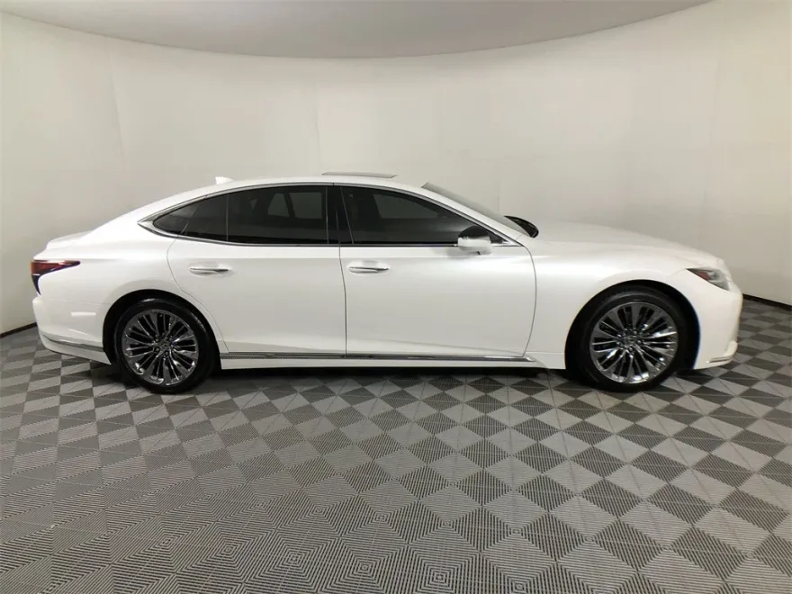 2021 Lexus LS 500 photo 1
