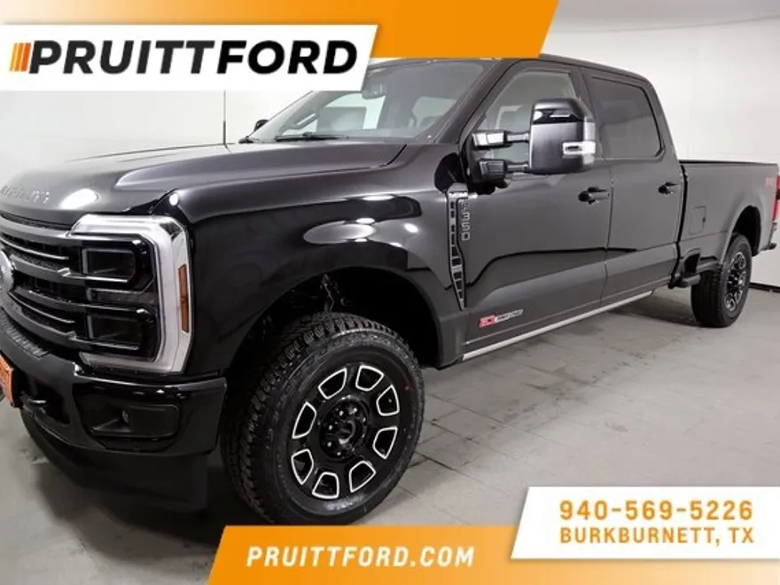 2025 Ford F-350 Platinum photo 1