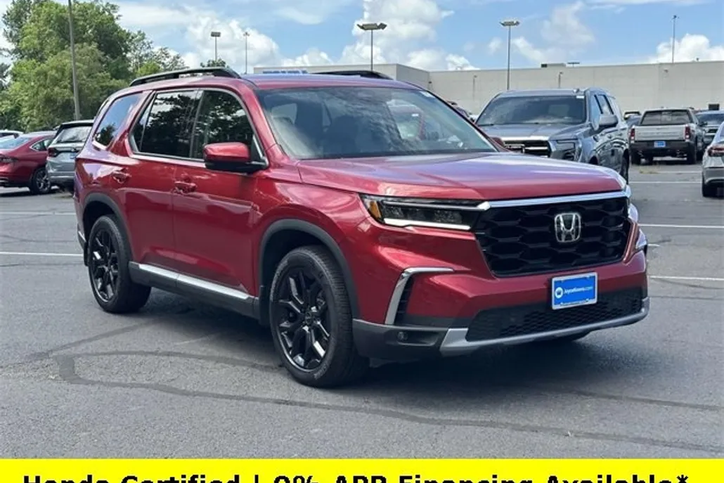 2025 Honda Pilot Touring photo 1