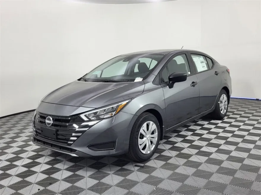2025 Nissan Versa S photo 1
