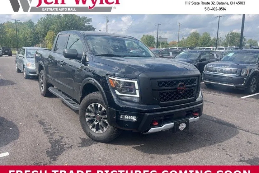 2024 Nissan Titan PRO-4X photo 1