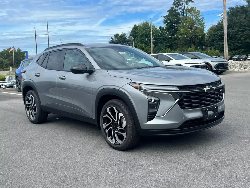 2025 Chevrolet Trax photo 1