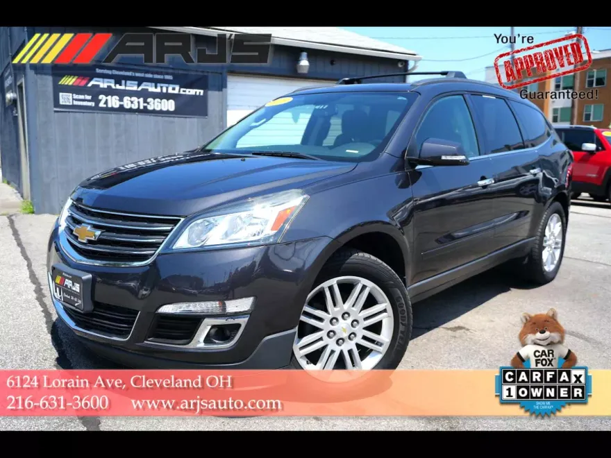 2015 Chevrolet Traverse 1LT photo 1