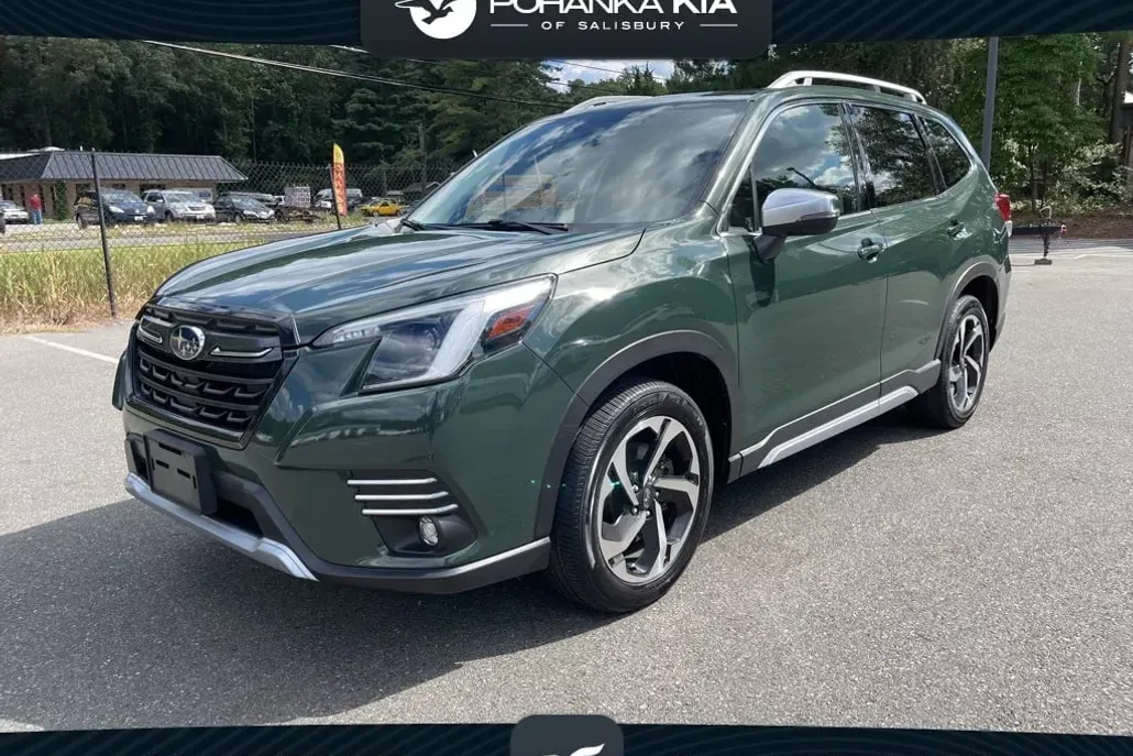 2022 Subaru Forester Touring photo 1