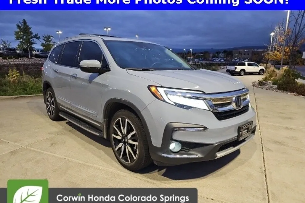 2022 Honda Pilot Touring photo 1