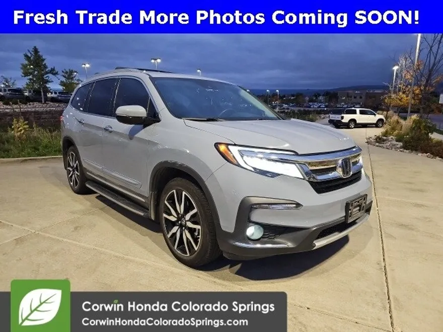 2022 Honda Pilot Touring photo 1
