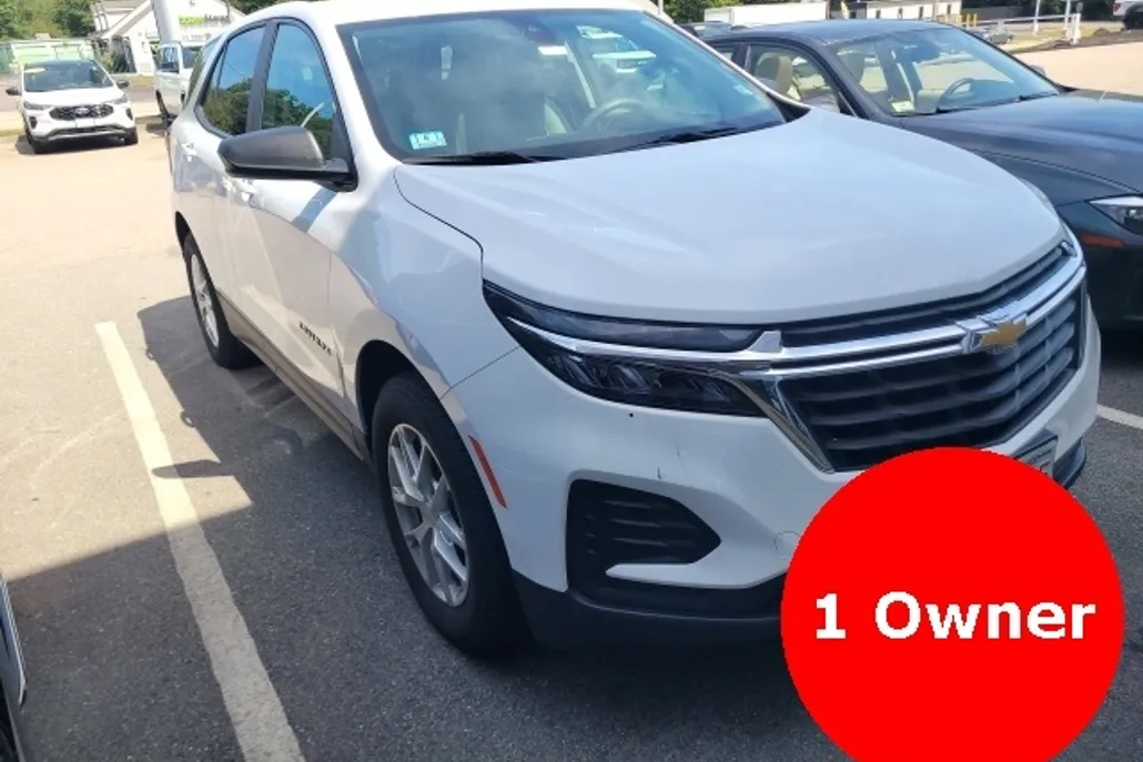 2023 Chevrolet Equinox LS photo 1