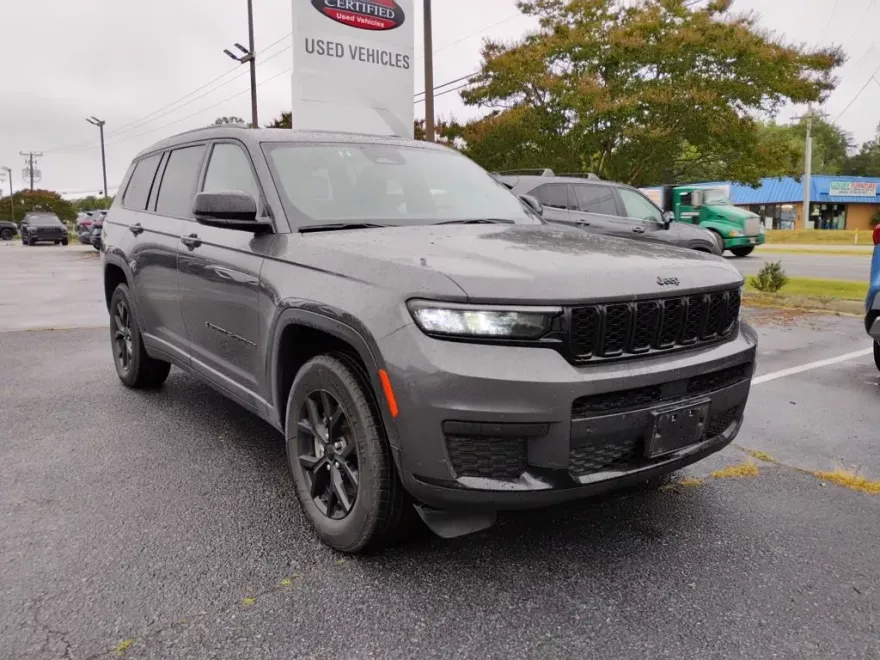 2024 Jeep Grand Cherokee Altitude photo 1
