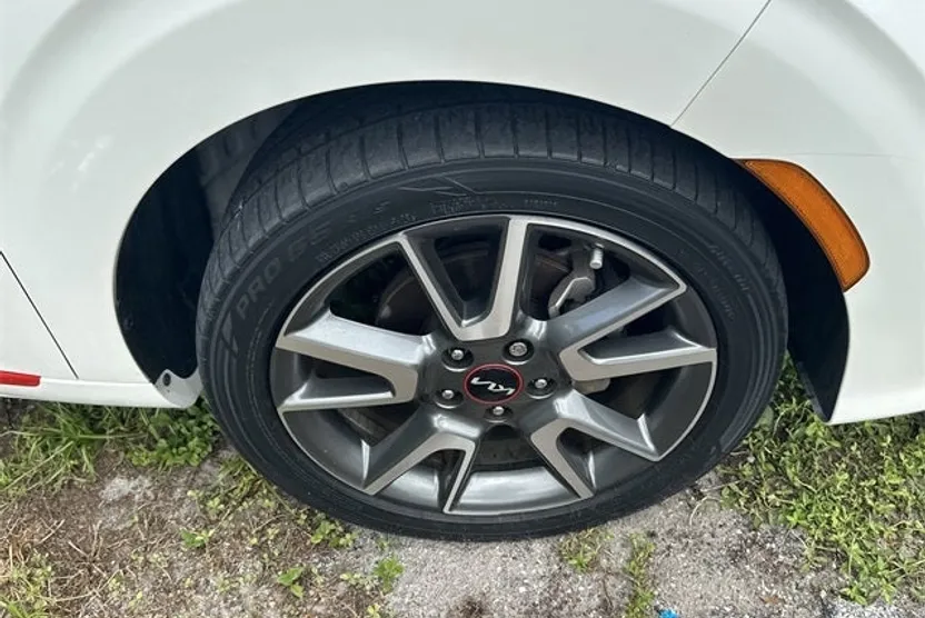 2022 Kia Soul GT-Line photo 1