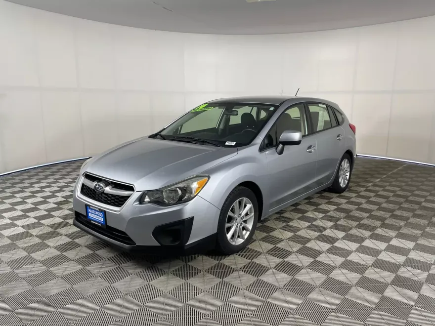 2014 Subaru Impreza 2.0i Premium photo 1