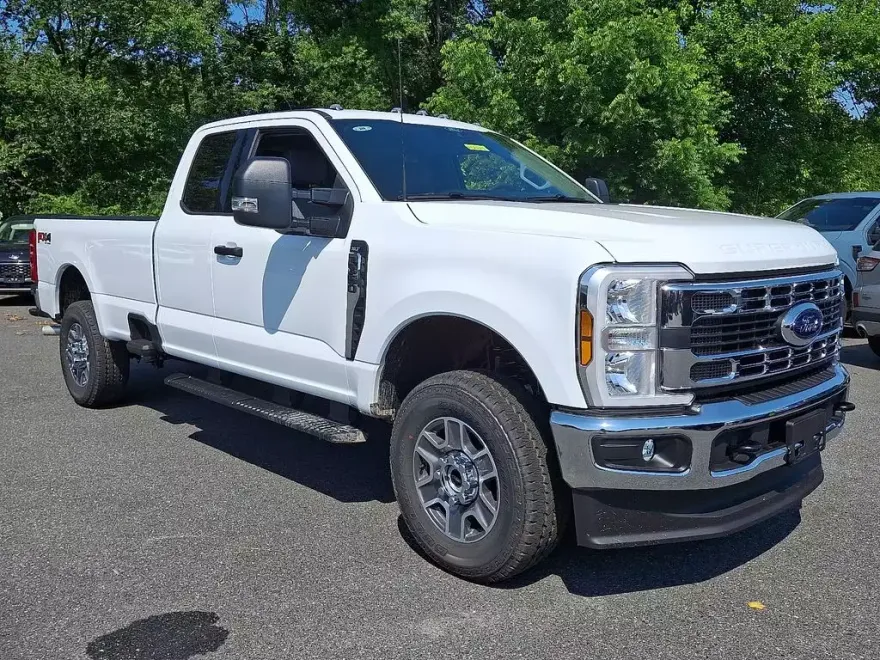 2025 Ford F-350 XLT photo 1
