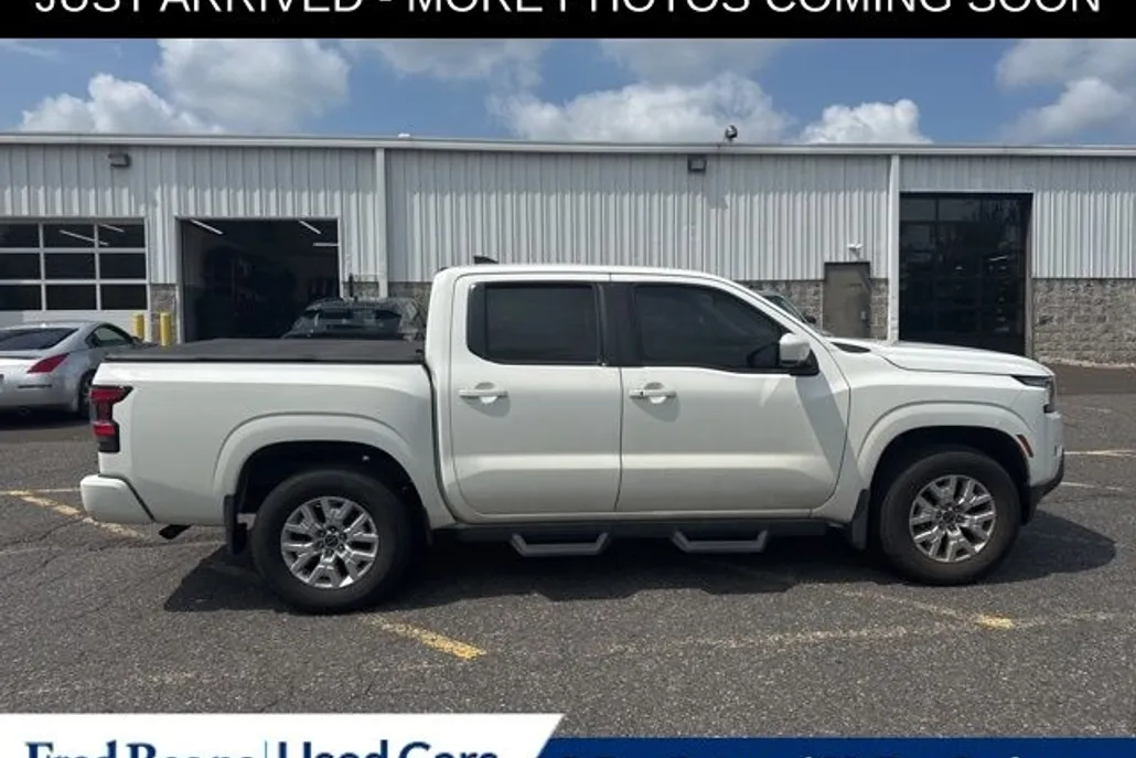2022 Nissan Frontier SV photo 1