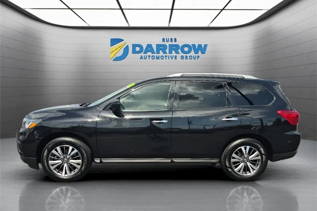 2020 Nissan Pathfinder SV photo 1