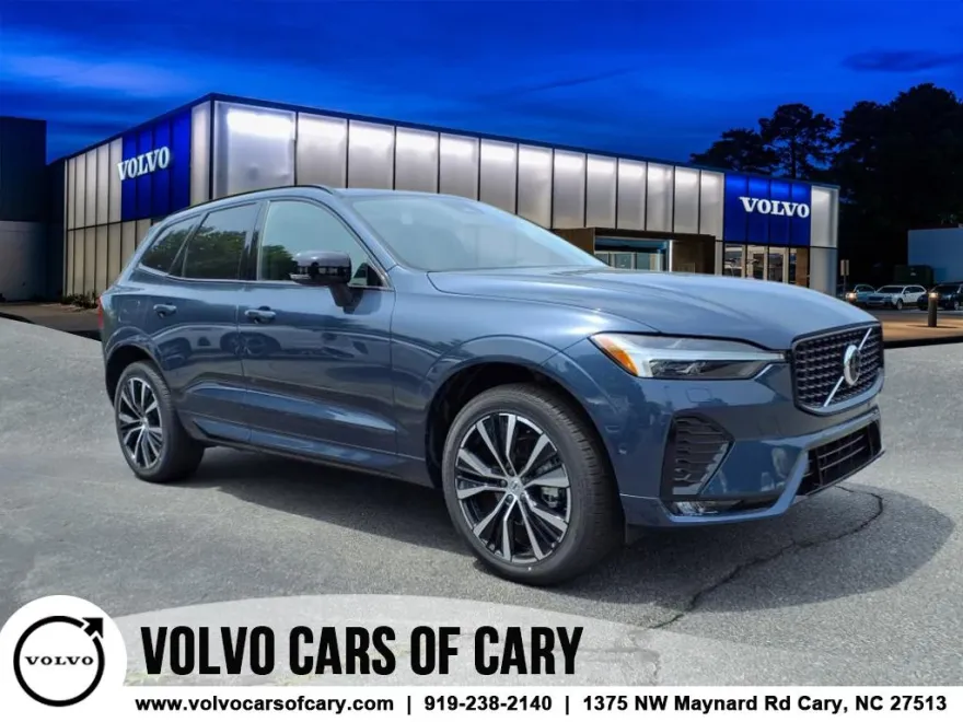 2025 Volvo XC60 B5 Plus photo 1