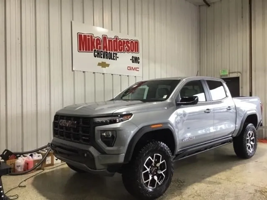 2024 Gmc Canyon AT4X photo 1
