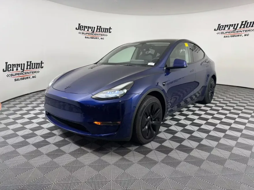 2023 Tesla Model Y Long Range photo 1
