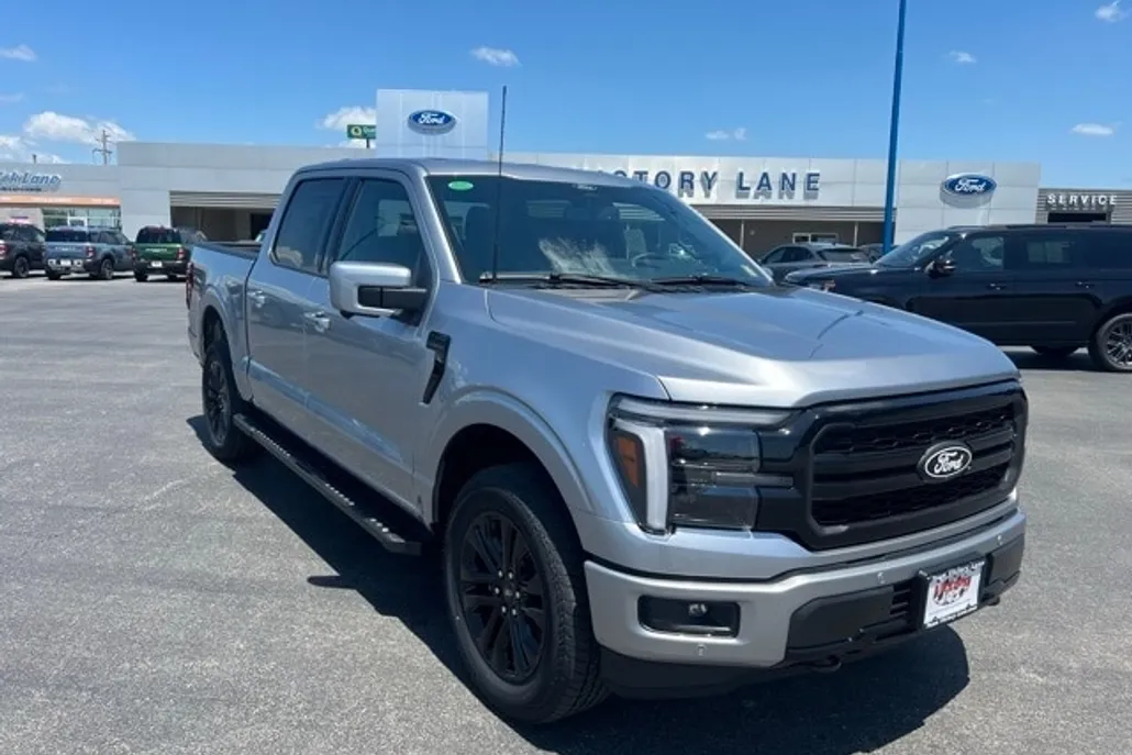 2025 Ford F-150 Lariat photo 1