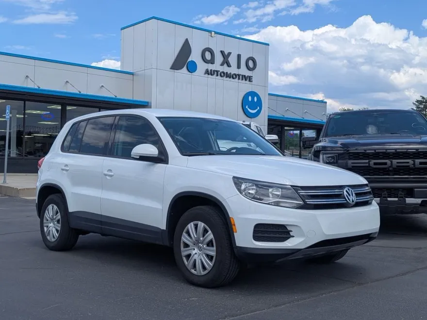 2014 Volkswagen Tiguan S photo 1