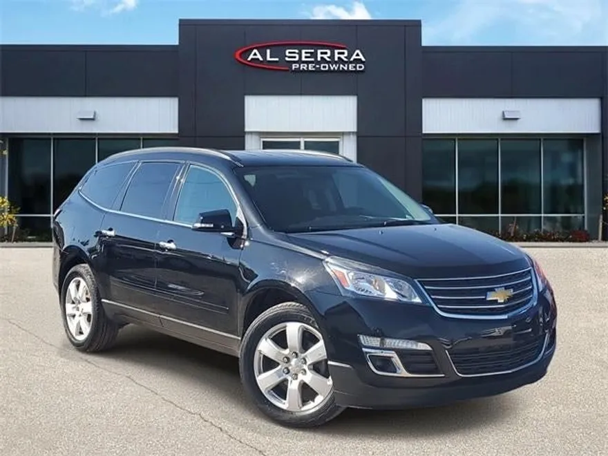 2017 Chevrolet Traverse 1LT photo 1