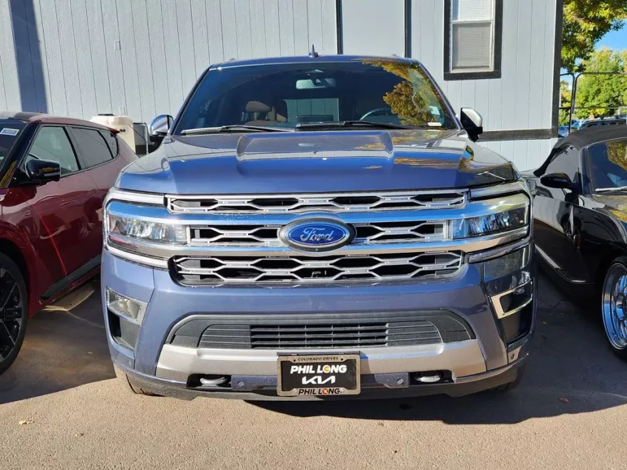 2022 Ford Expedition MAX Platinum photo 1