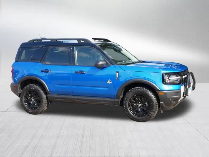 2025 Ford Bronco Sport Outer Banks photo 1