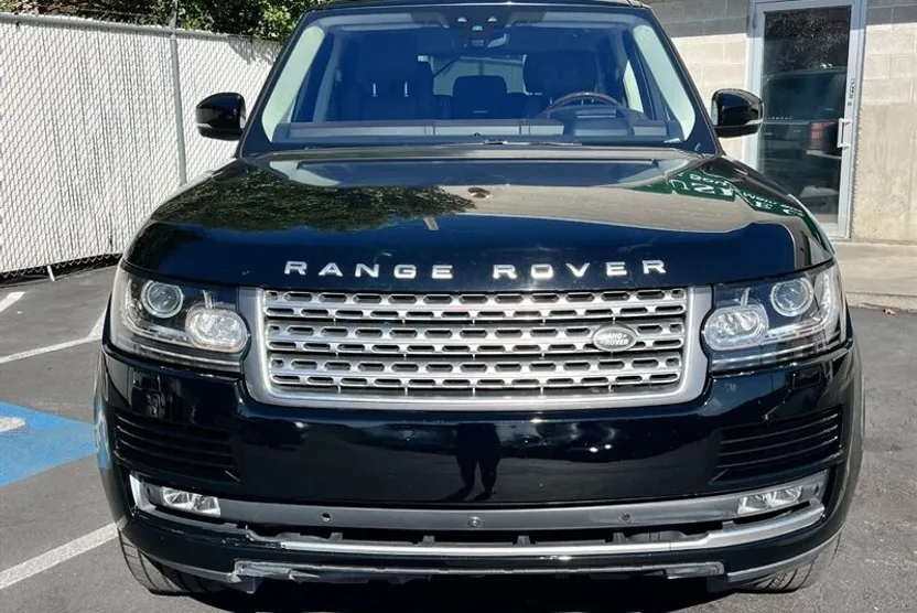 2017 Land Rover Range Rover SuperCharged photo 1