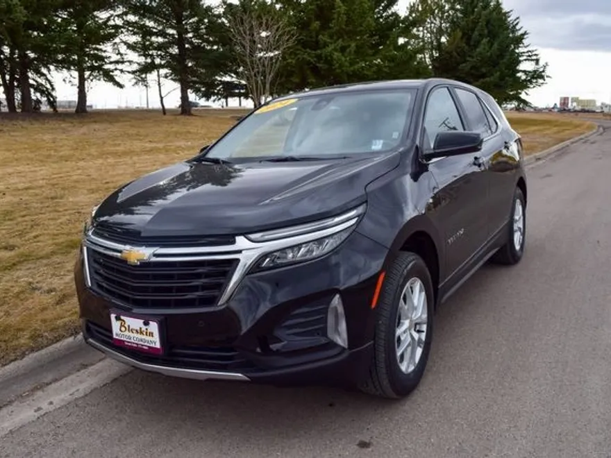 2024 Chevrolet Equinox LT photo 1
