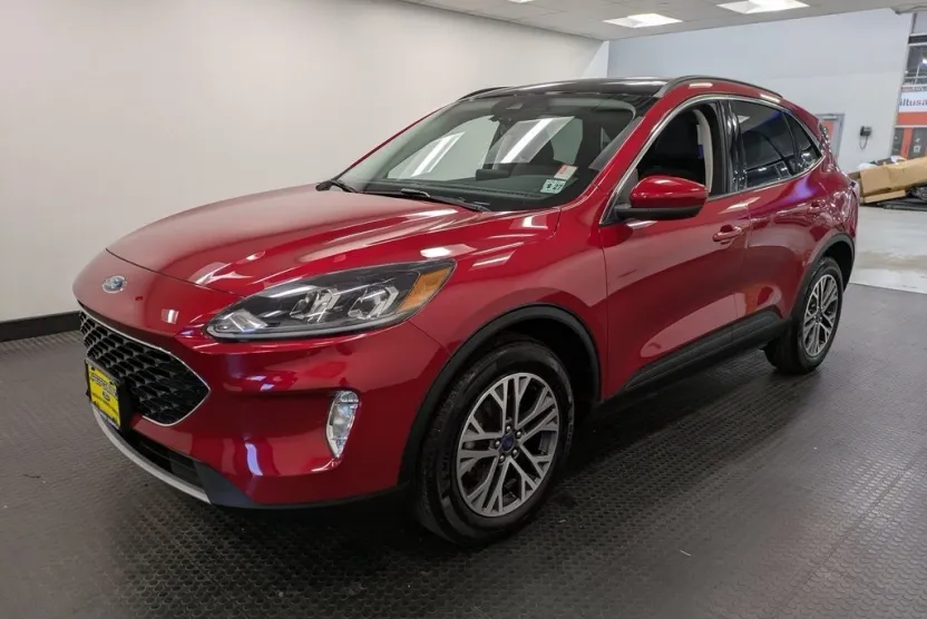 2022 Ford Escape SEL photo 1