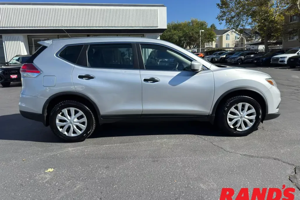 2016 Nissan Rogue SL photo 1