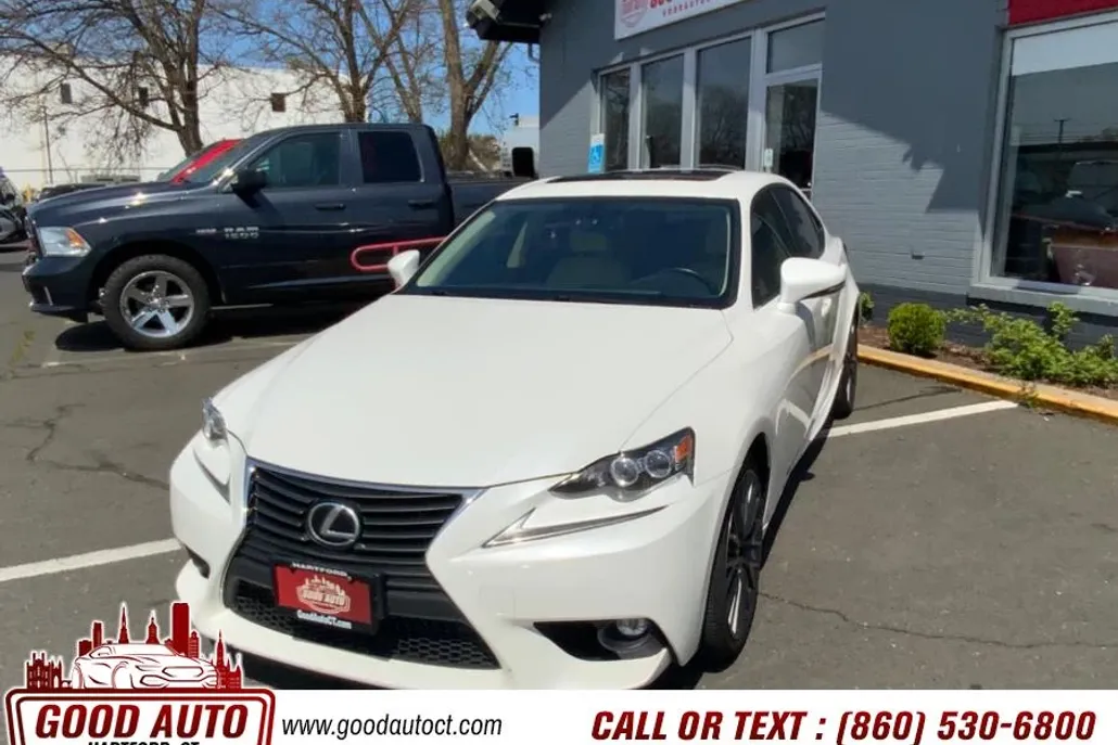 2015 Lexus IS 250 photo 1