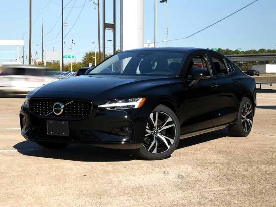 2023 Volvo S60 B5 Core photo 1