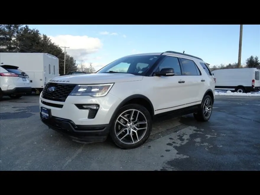 2019 Ford Explorer Sport photo 1